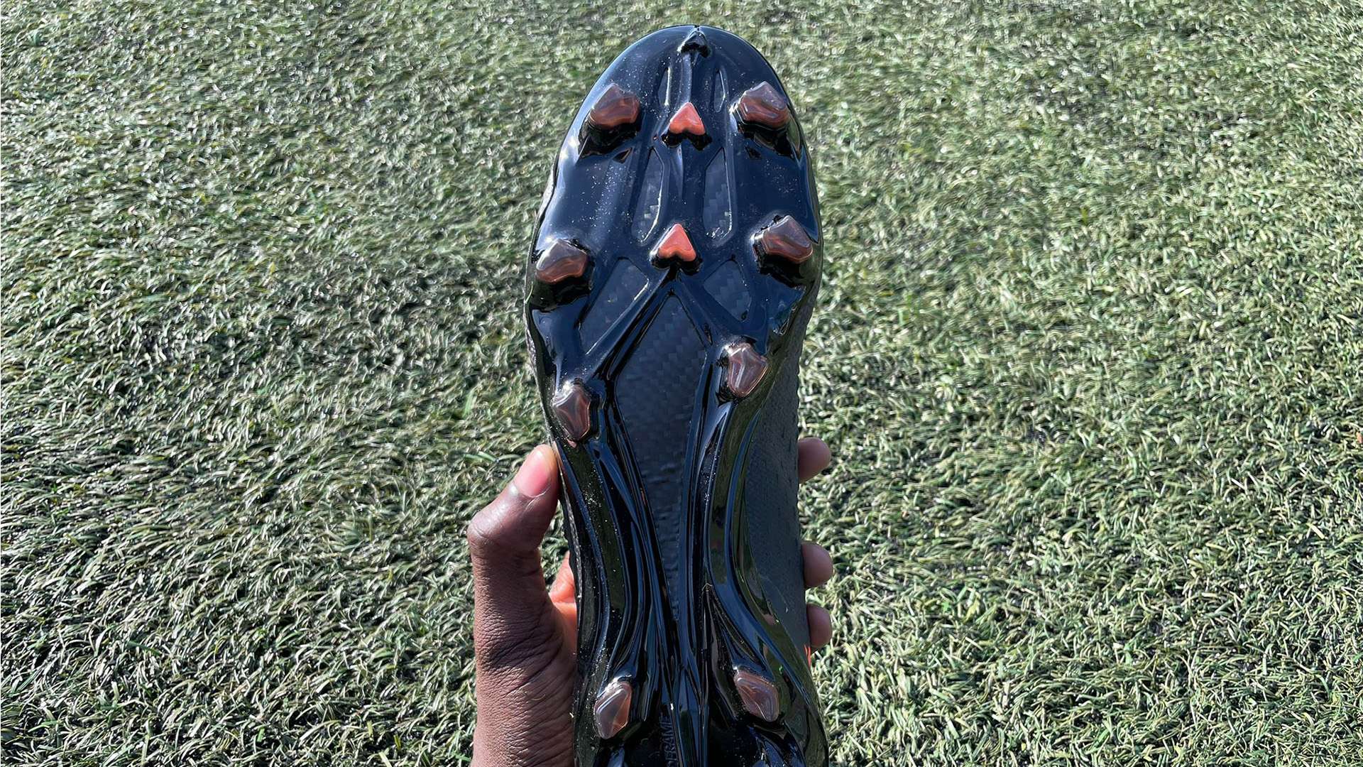 更是他对比 更是他对比